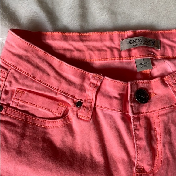 🌟Bright Coral Skinny Jeggings - Picture 2 of 6